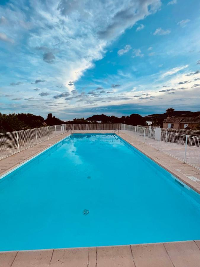 Studio vue mer Réf Agay Plage G 11 Saint-Raphaël Exterior foto