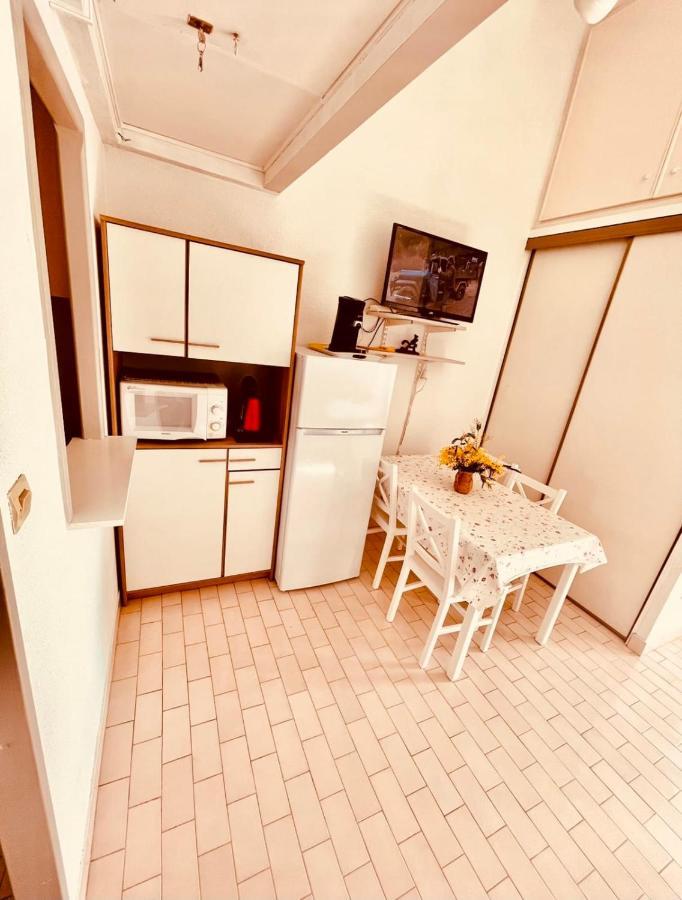 Studio vue mer Réf Agay Plage G 11 Saint-Raphaël Exterior foto